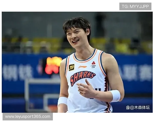 王哲林砍25分达成万分里程碑,CBA历史第六人