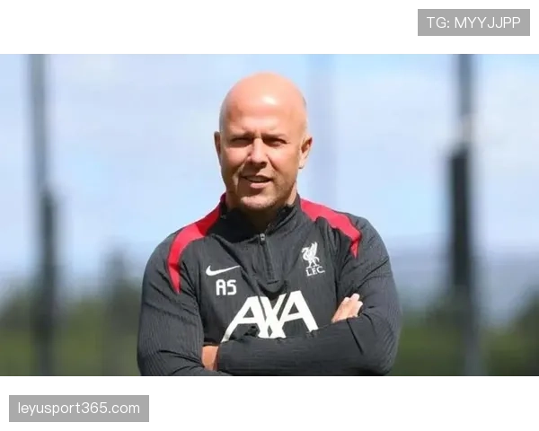 利物浦主帅斯洛特：很少有球队像我们对阵巴黎创造21次机会